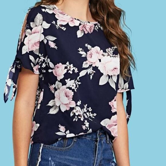 Blue Floral Print Top in XS, M, L - Picture 4 of 4